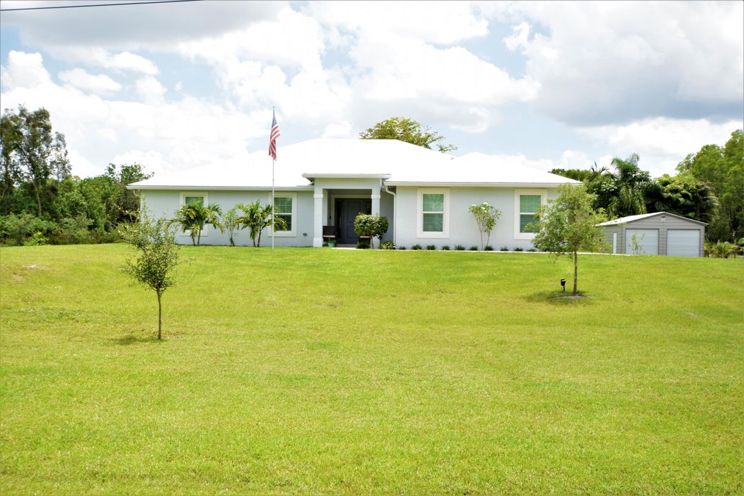 最近售出: $670,000 (4 贝兹, 2 浴室, 1991 平方英尺)