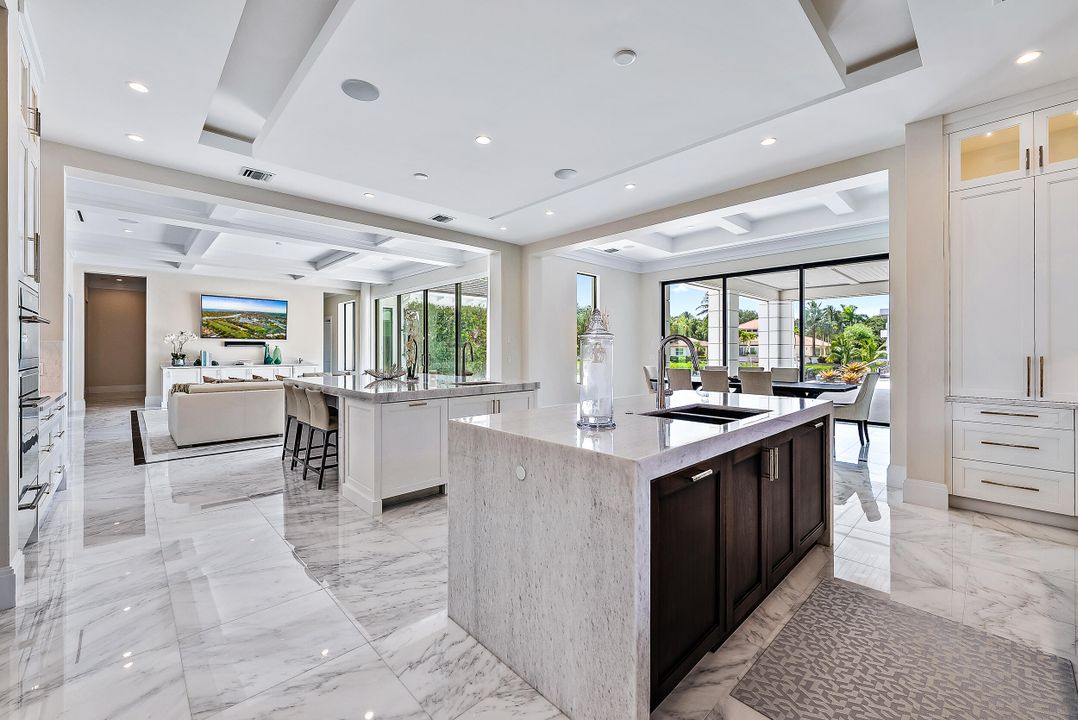 Active With Contract: $10,500,000 (5 beds, 5 baths, 5986 Square Feet)