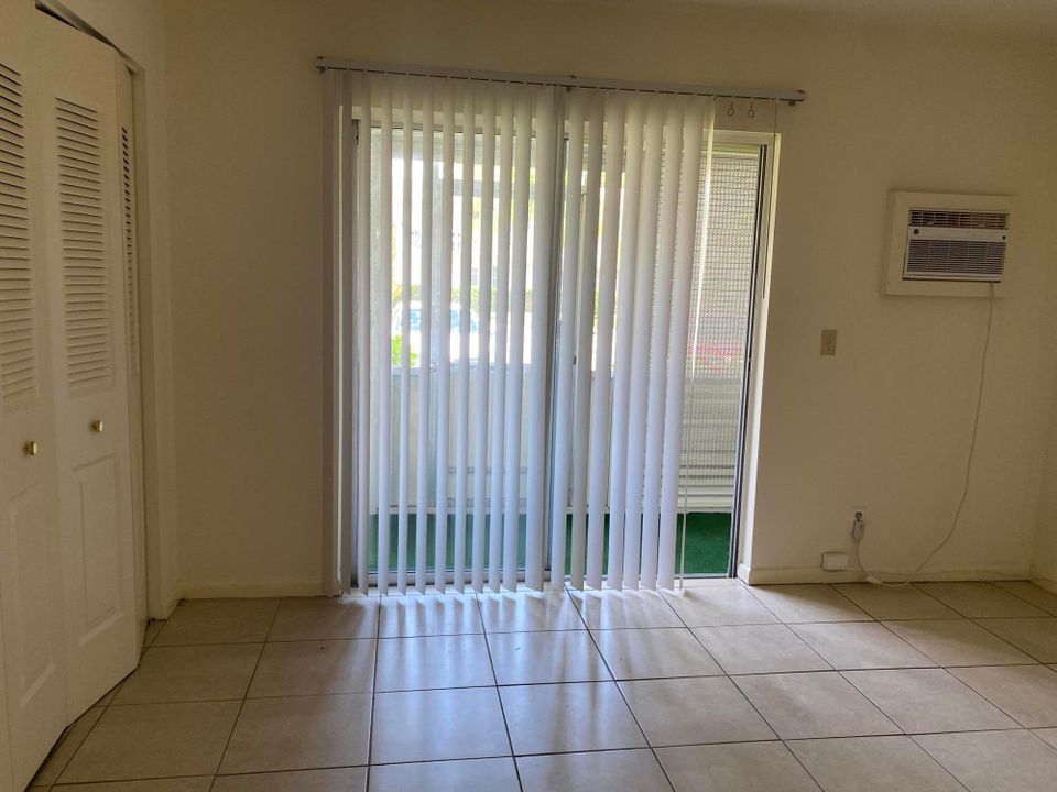 Recientemente alquilado: $1,350 (1 camas, 1 baños, 570 Pies cuadrados)