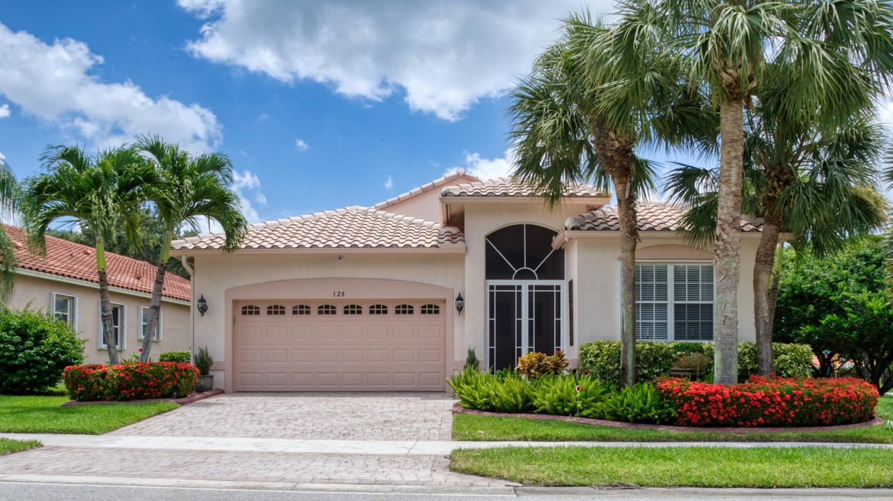 Vendido Recientemente: $465,000 (2 camas, 2 baños, 2080 Pies cuadrados)