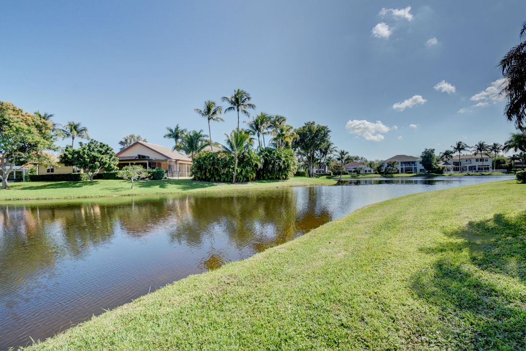 Active With Contract: $2,095,000 (6 beds, 4 baths, 3867 Square Feet)