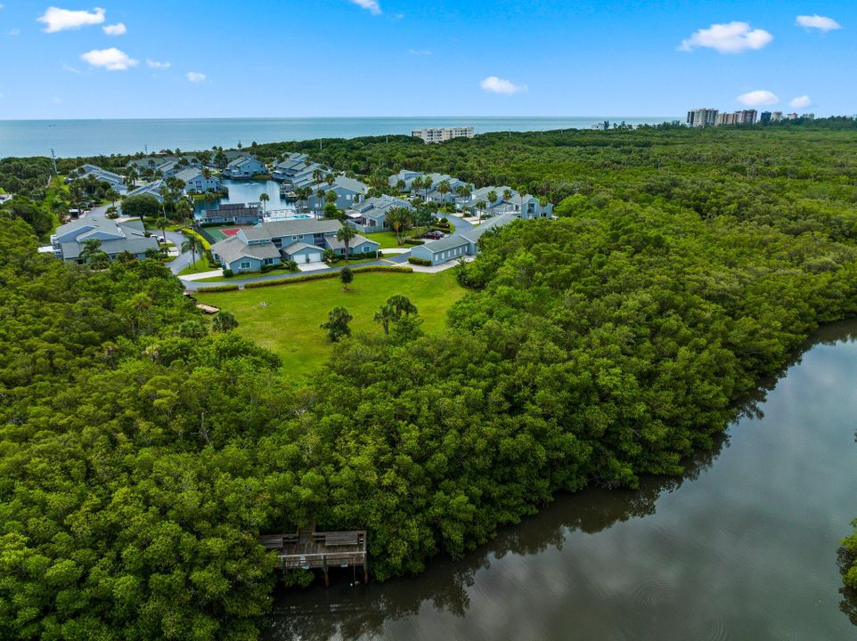 Active With Contract: $475,000 (3 beds, 3 baths, 2364 Square Feet)