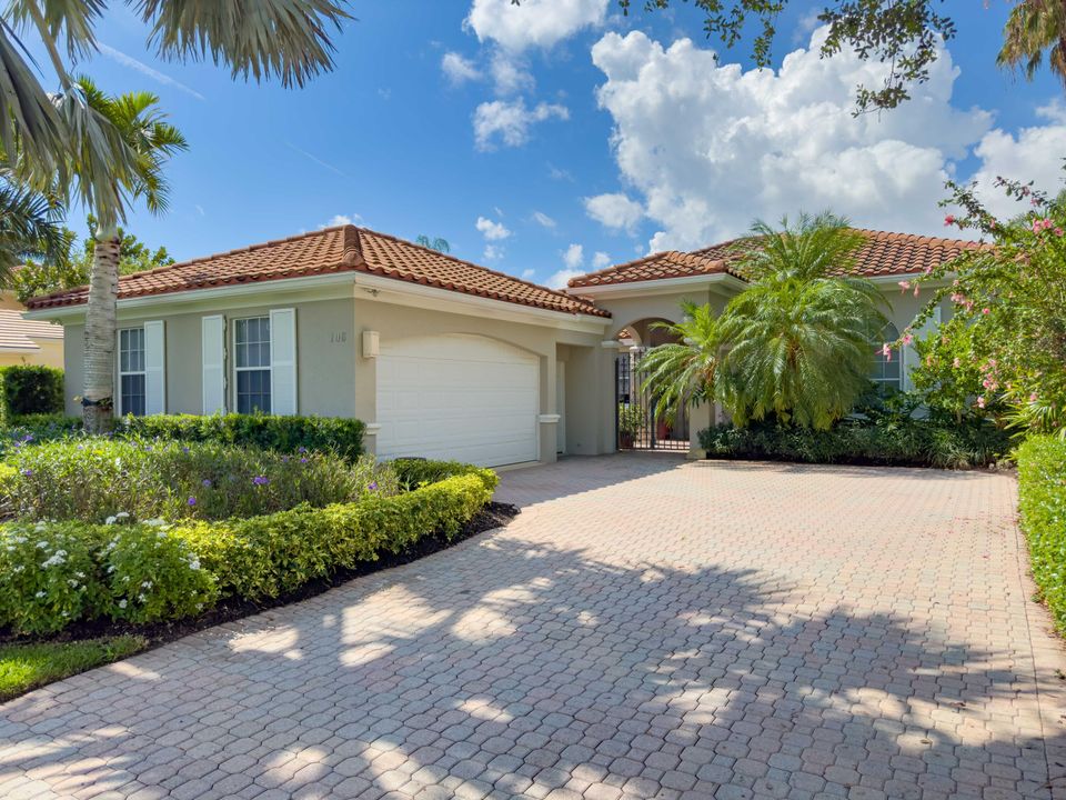 Recently Sold: $2,000,000 (3 beds, 3 baths, 2455 Square Feet)