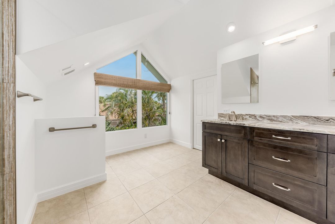 Active With Contract: $2,275,000 (4 beds, 3 baths, 3051 Square Feet)