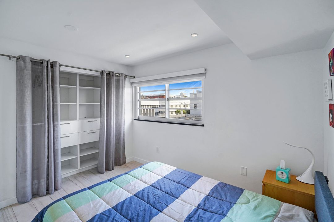 Active With Contract: $599,000 (2 beds, 2 baths, 1015 Square Feet)