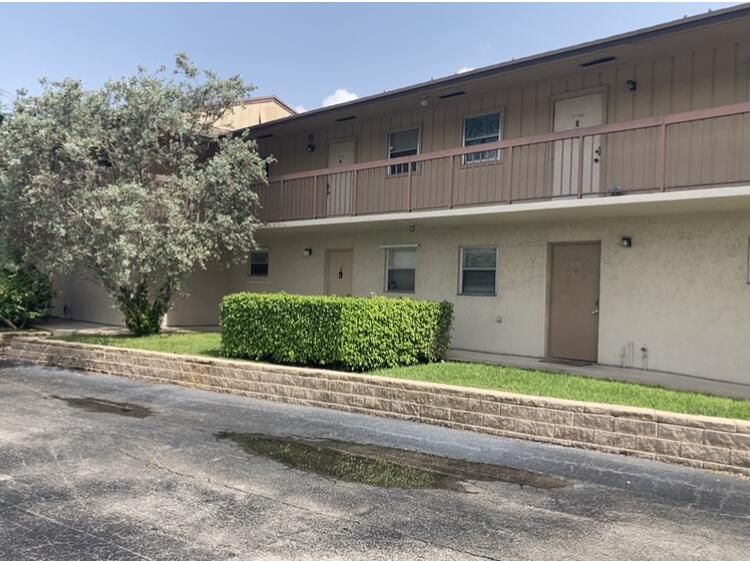 Recently Sold: $179,000 (1 beds, 1 baths, 687 Square Feet)