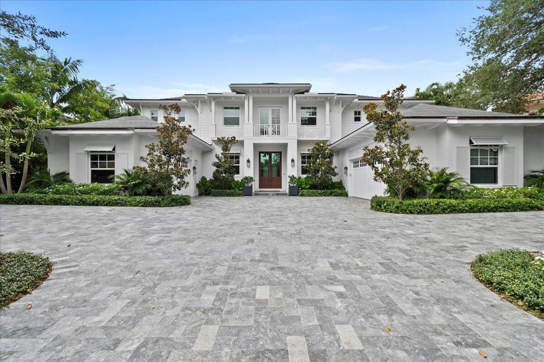Recently Sold: $12,500,000 (5 beds, 5 baths, 5852 Square Feet)