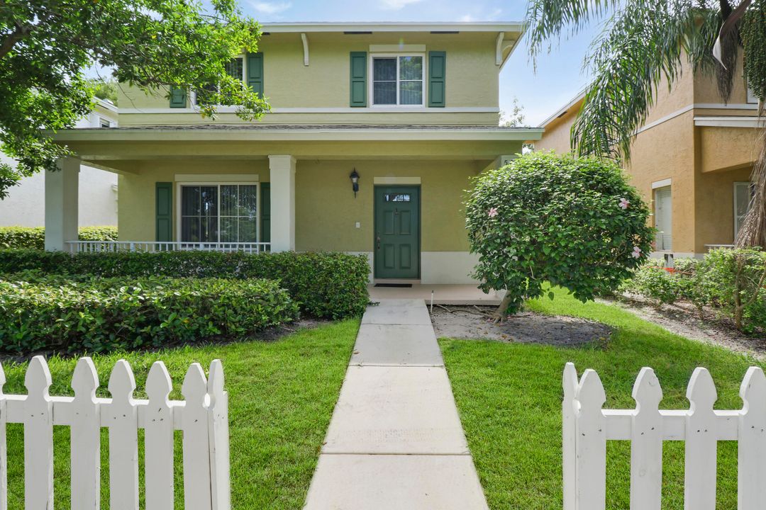 Recently Sold: $419,000 (3 beds, 2 baths, 1512 Square Feet)