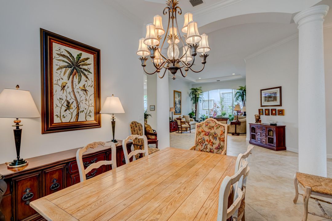 Active With Contract: $1,999,000 (3 beds, 3 baths, 3270 Square Feet)