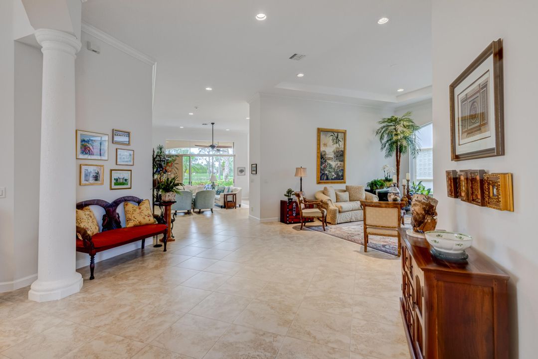 Active With Contract: $1,999,000 (3 beds, 3 baths, 3270 Square Feet)