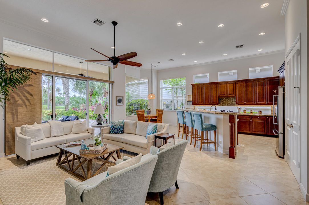 Active With Contract: $1,999,000 (3 beds, 3 baths, 3270 Square Feet)