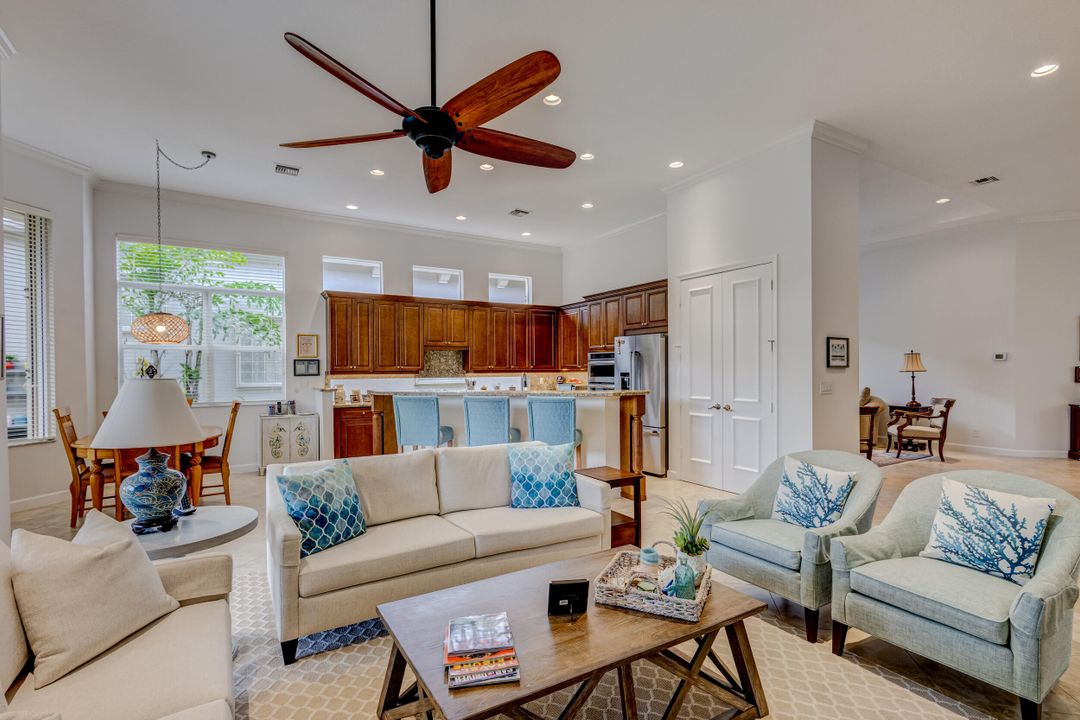 Active With Contract: $1,999,000 (3 beds, 3 baths, 3270 Square Feet)