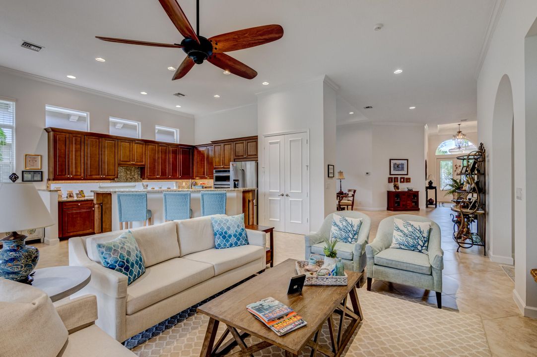 Active With Contract: $1,999,000 (3 beds, 3 baths, 3270 Square Feet)