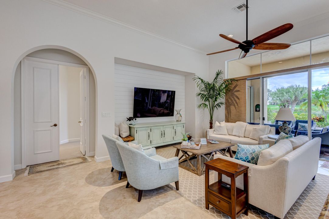 Active With Contract: $1,999,000 (3 beds, 3 baths, 3270 Square Feet)