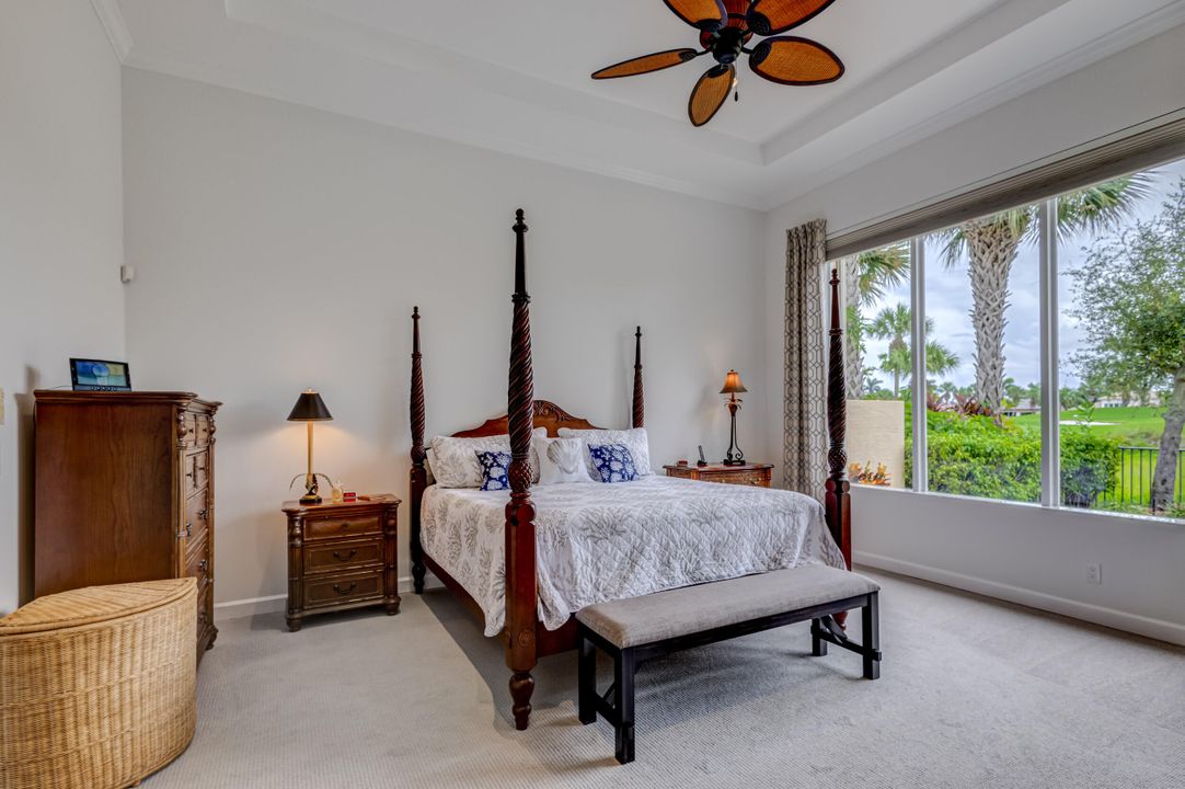 Active With Contract: $1,999,000 (3 beds, 3 baths, 3270 Square Feet)