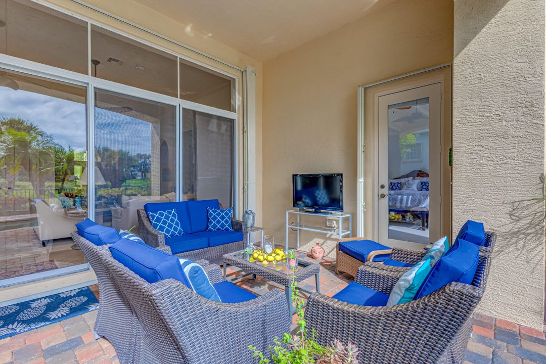 Active With Contract: $1,999,000 (3 beds, 3 baths, 3270 Square Feet)