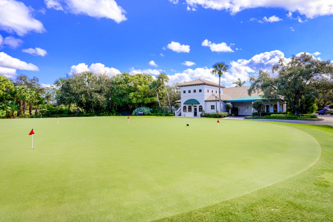 Active With Contract: $1,999,000 (3 beds, 3 baths, 3270 Square Feet)