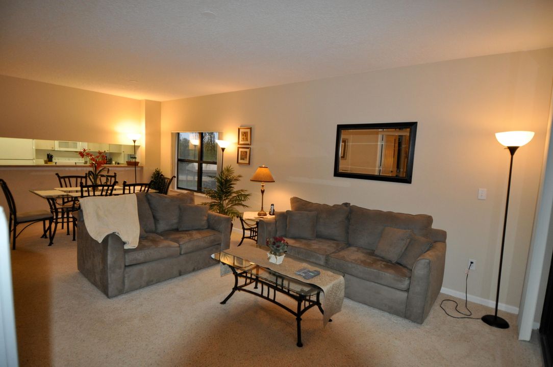 Active With Contract: $3,200 (3 beds, 2 baths, 1500 Square Feet)