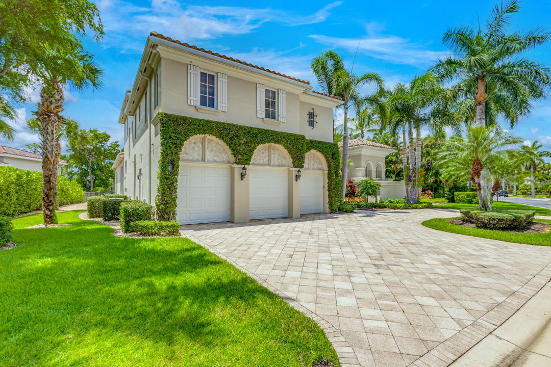 Recently Sold: $3,999,000 (5 beds, 5 baths, 5000 Square Feet)