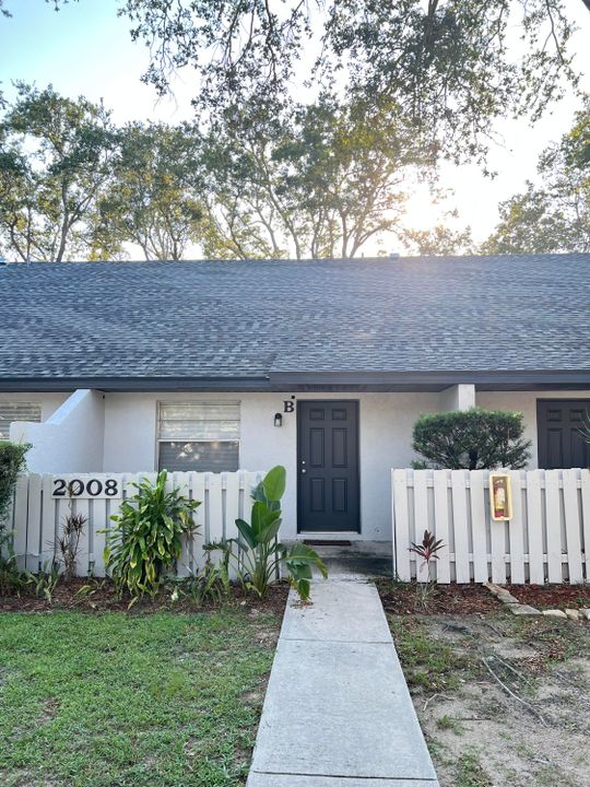 最近租的: $1,500 (2 贝兹, 2 浴室, 936 平方英尺)