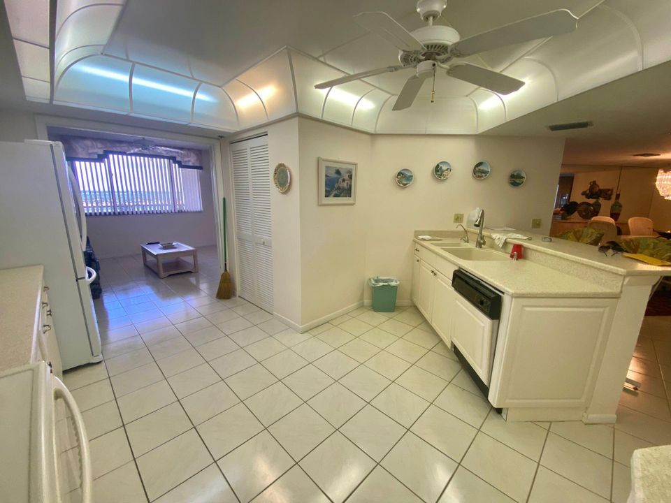 Active With Contract: $5,800 (3 beds, 2 baths, 1867 Square Feet)