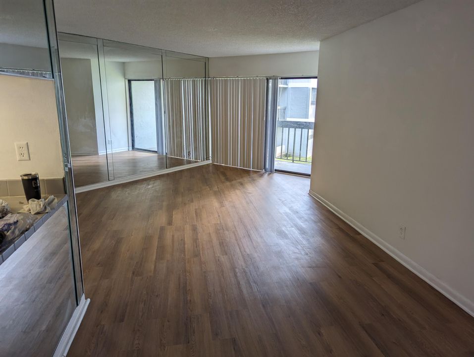 Recently Rented: $1,500 (1 beds, 1 baths, 775 Square Feet)