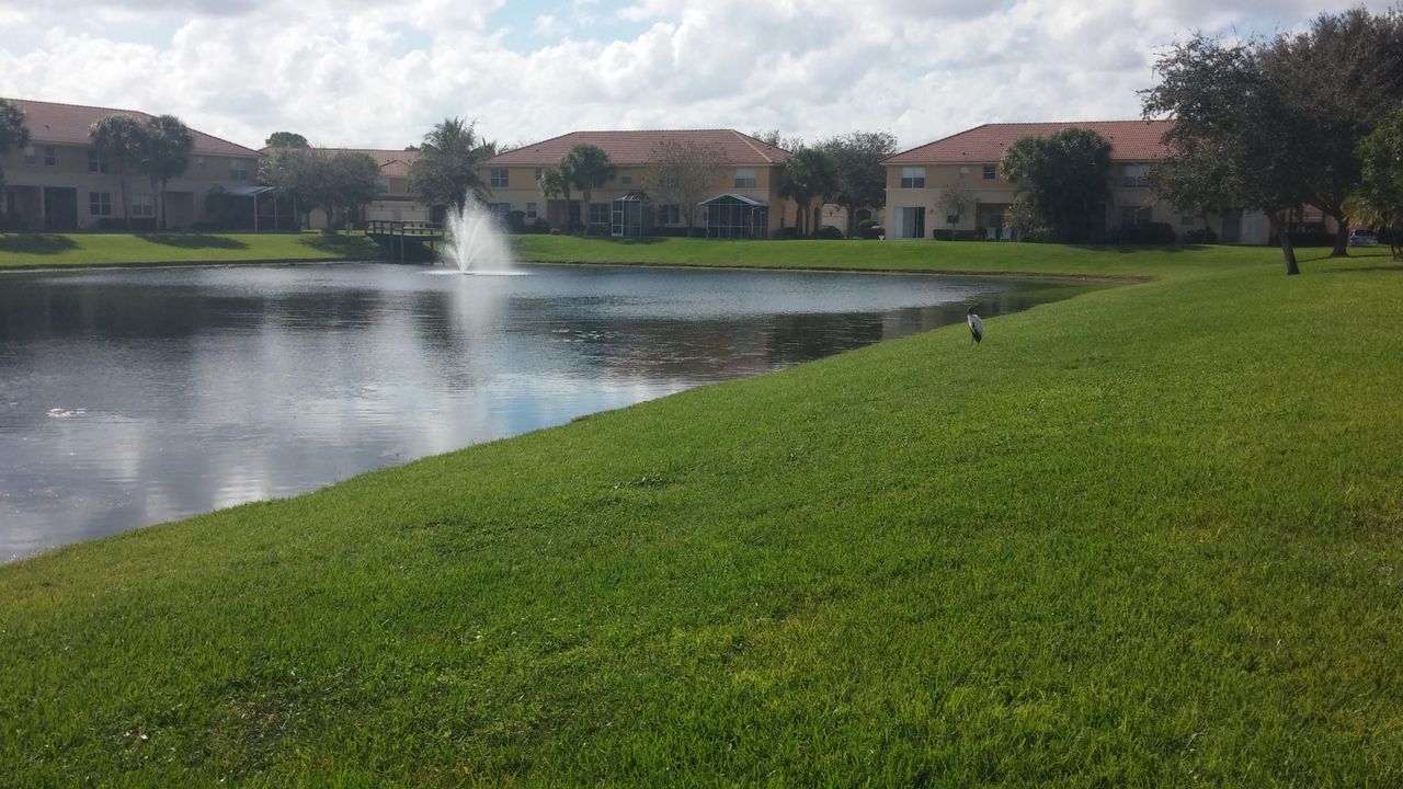 Recently Rented: $2,950 (3 beds, 2 baths, 1598 Square Feet)