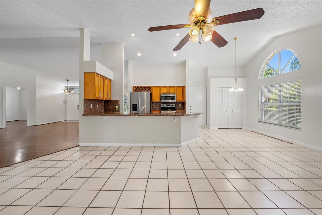 Active With Contract: $3,500 (4 beds, 2 baths, 2122 Square Feet)