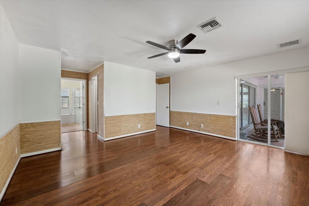 Active With Contract: $3,500 (4 beds, 2 baths, 2122 Square Feet)