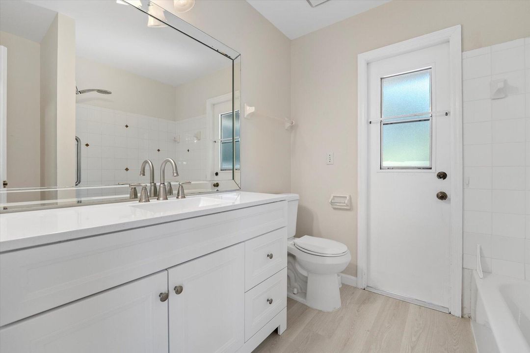 Active With Contract: $3,500 (4 beds, 2 baths, 2122 Square Feet)