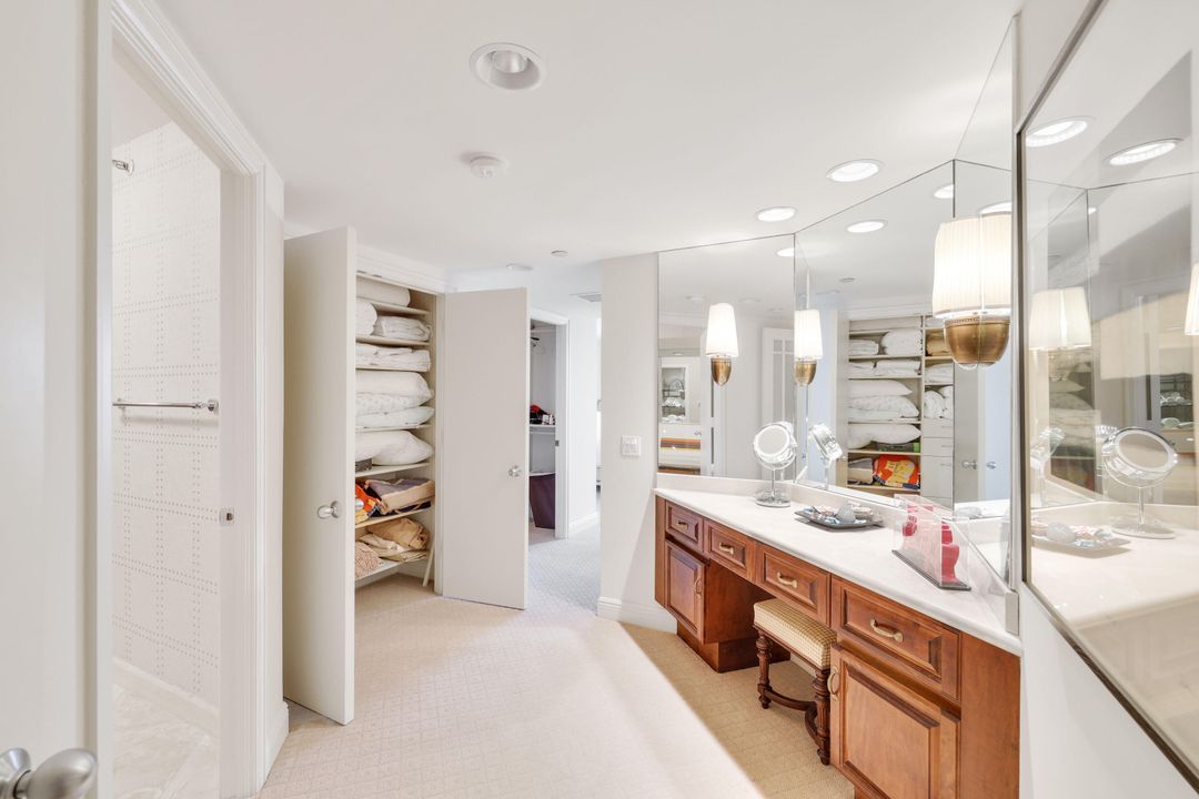 Active With Contract: $3,500,000 (3 beds, 3 baths, 2950 Square Feet)