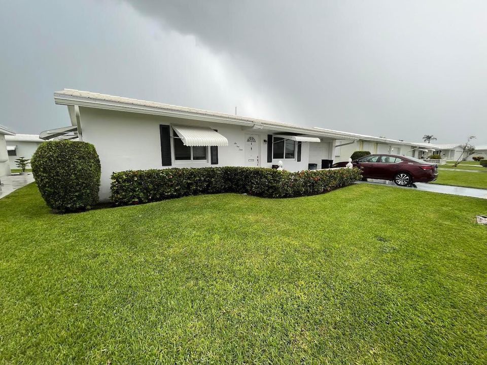 Recently Rented: $2,000 (2 beds, 1 baths, 1054 Square Feet)