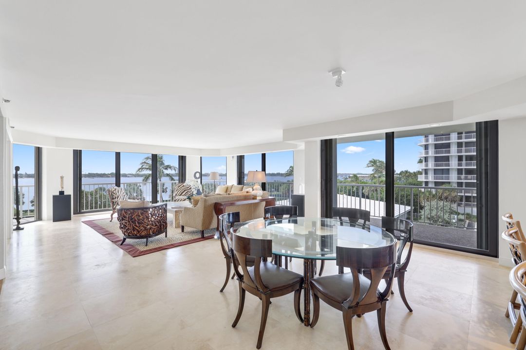 Active With Contract: $3,500,000 (3 beds, 3 baths, 2950 Square Feet)