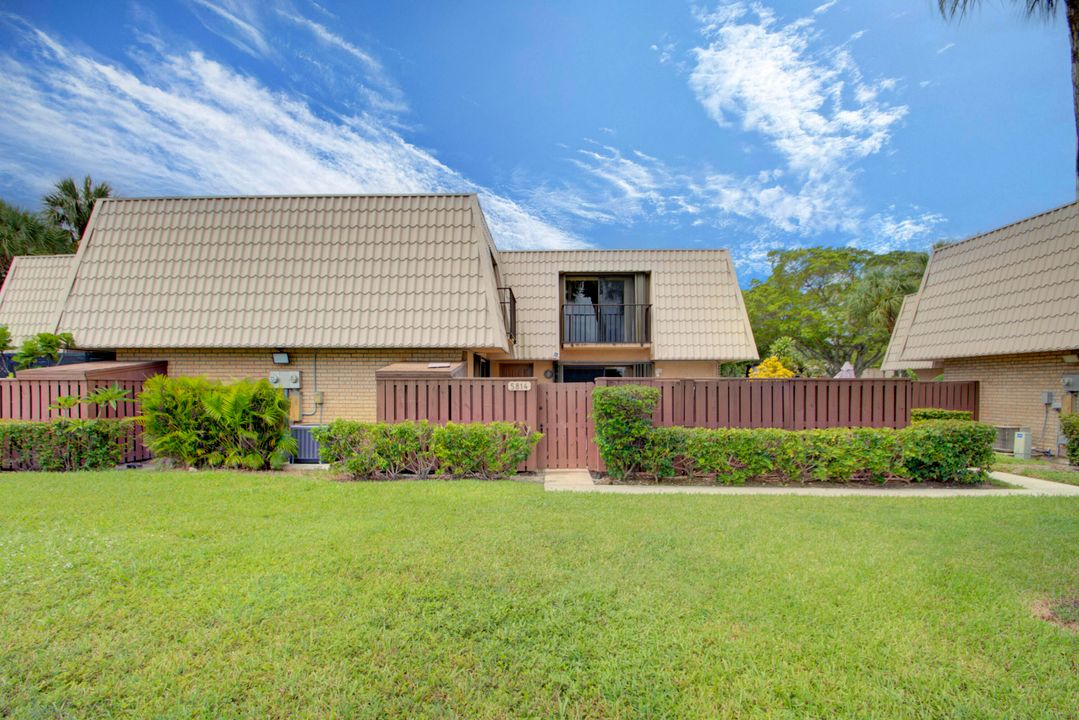 Recently Sold: $335,000 (2 beds, 1 baths, 1236 Square Feet)