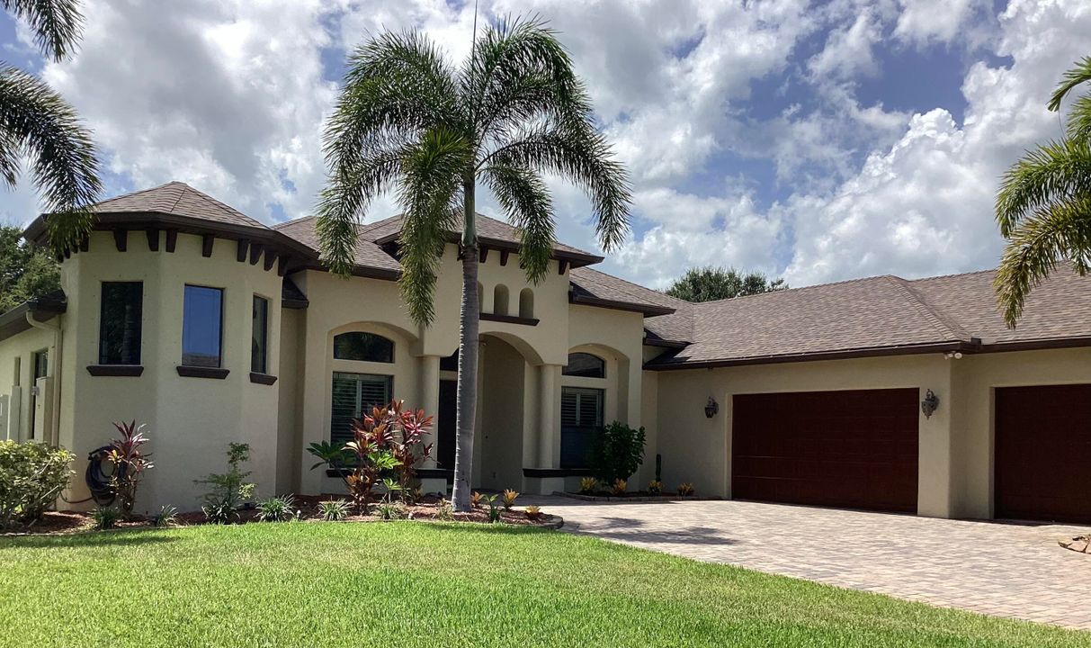 Recently Sold: $1,100,000 (4 beds, 3 baths, 3333 Square Feet)