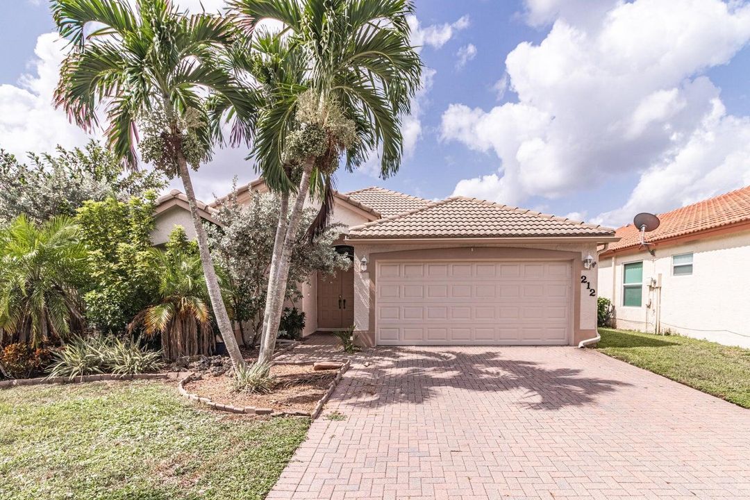 Active With Contract: $3,300 (3 beds, 2 baths, 1696 Square Feet)