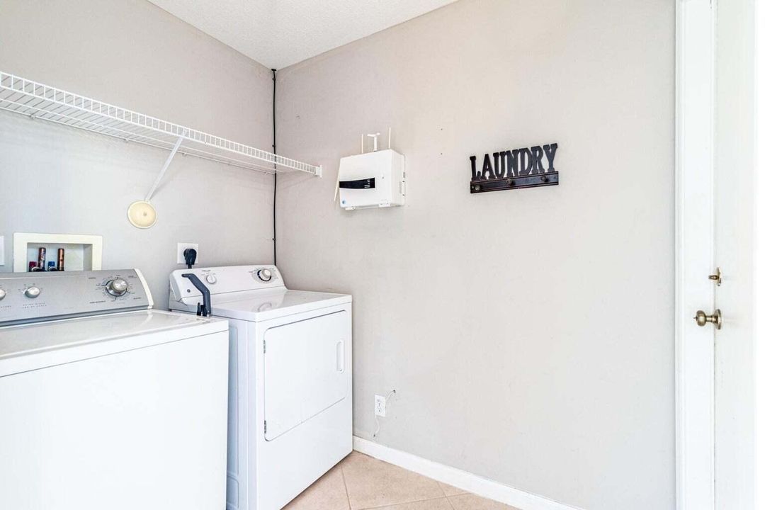 Active With Contract: $3,300 (3 beds, 2 baths, 1696 Square Feet)