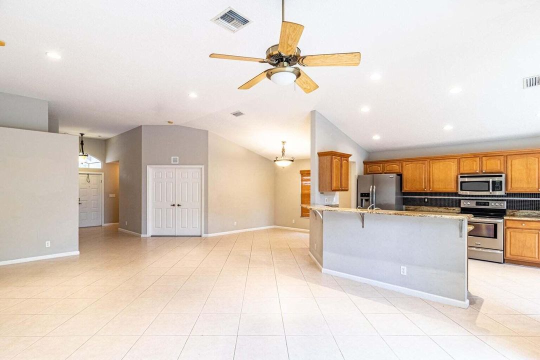 Active With Contract: $3,300 (3 beds, 2 baths, 1696 Square Feet)