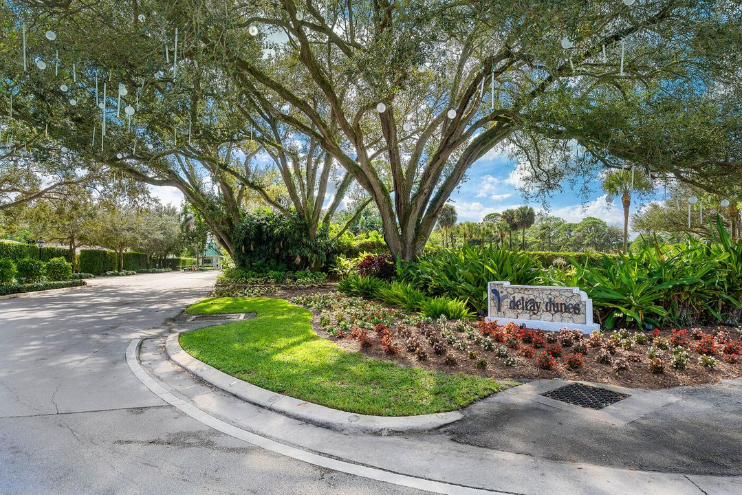Recently Sold: $1,295,000 (3 beds, 3 baths, 2513 Square Feet)