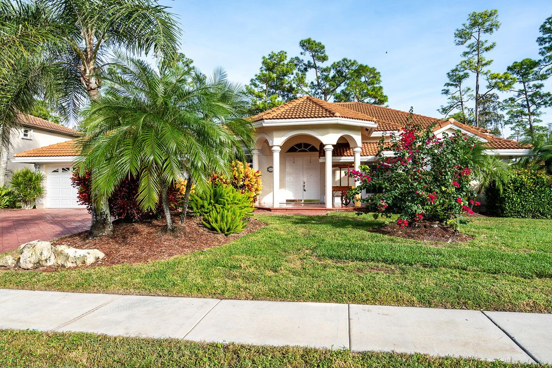 Active With Contract: $8,000 (4 beds, 3 baths, 2814 Square Feet)