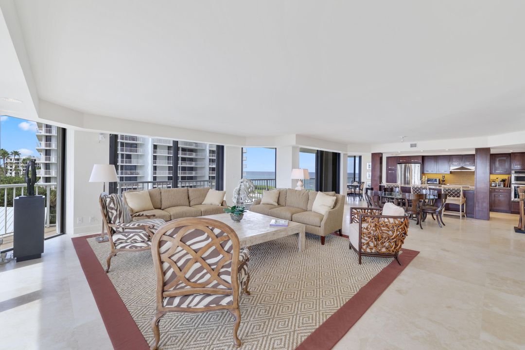 Active With Contract: $3,500,000 (3 beds, 3 baths, 2950 Square Feet)