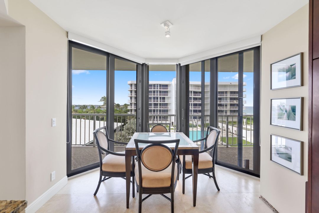 Active With Contract: $3,500,000 (3 beds, 3 baths, 2950 Square Feet)