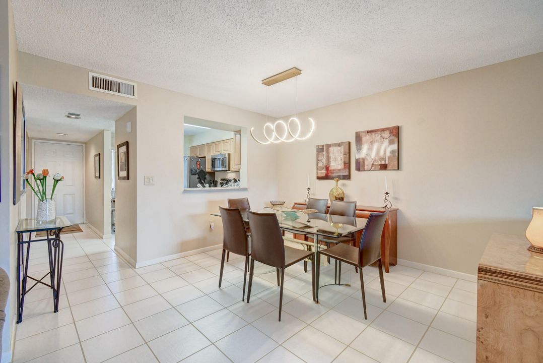 Active With Contract: $5,000 (2 beds, 2 baths, 1392 Square Feet)