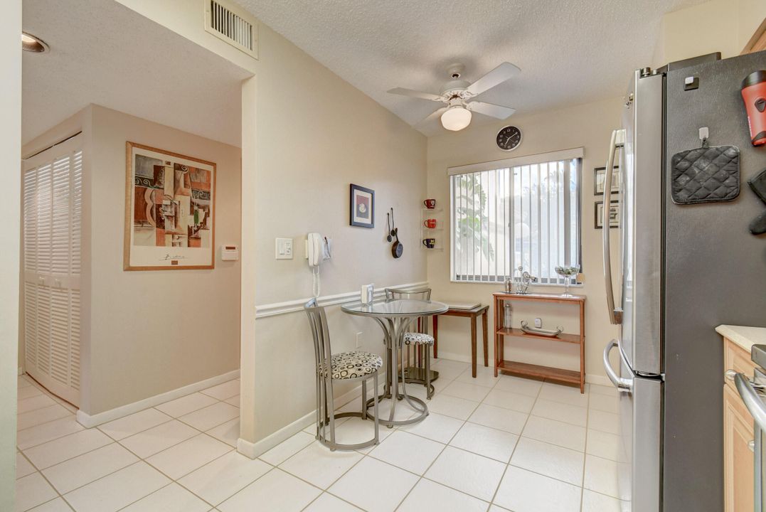 Active With Contract: $5,000 (2 beds, 2 baths, 1392 Square Feet)