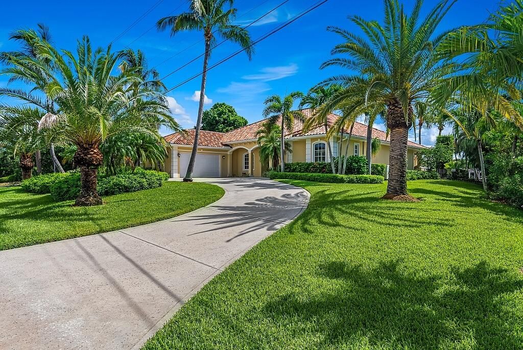 Recently Sold: $2,150,000 (4 beds, 3 baths, 3474 Square Feet)