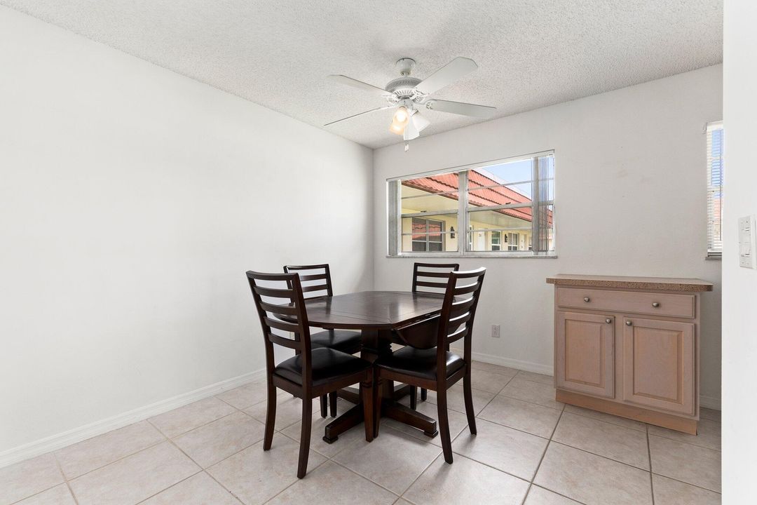 Active With Contract: $145,999 (2 beds, 2 baths, 1000 Square Feet)