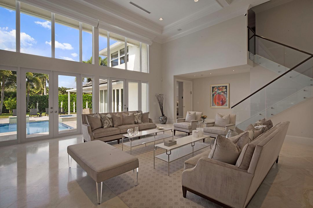 For Sale: $4,995,000 (6 beds, 7 baths, 6054 Square Feet)