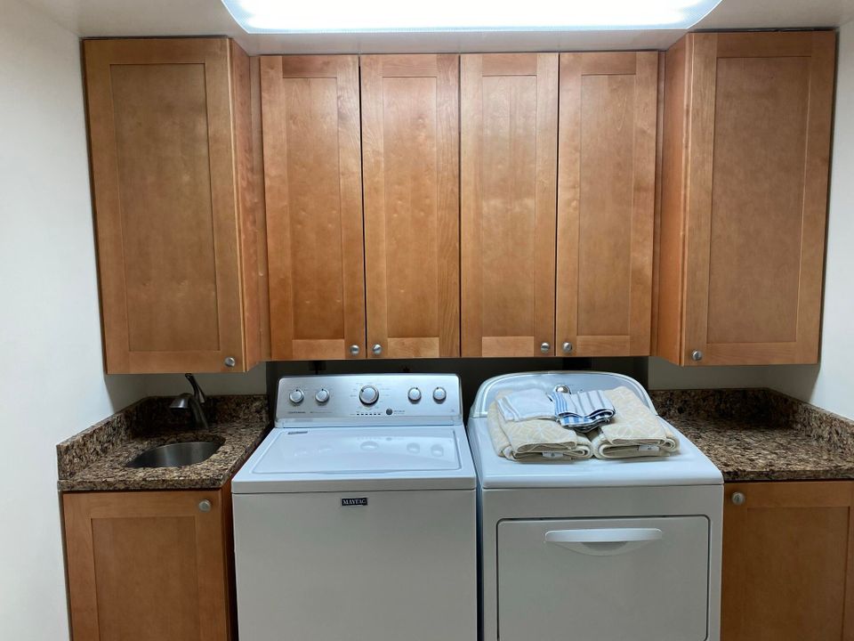 For Rent: $6,950 (2 beds, 2 baths, 1385 Square Feet)