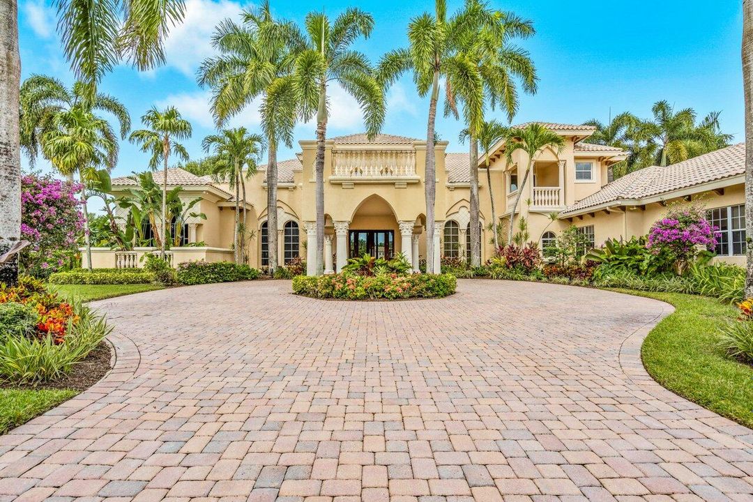 Recently Sold: $5,250,000 (6 beds, 6 baths, 7301 Square Feet)
