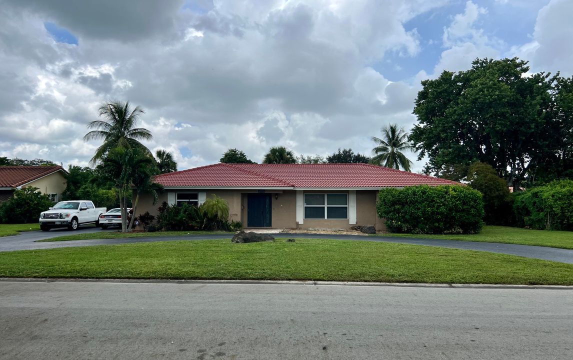 Recently Sold: $612,500 (3 beds, 2 baths, 1906 Square Feet)